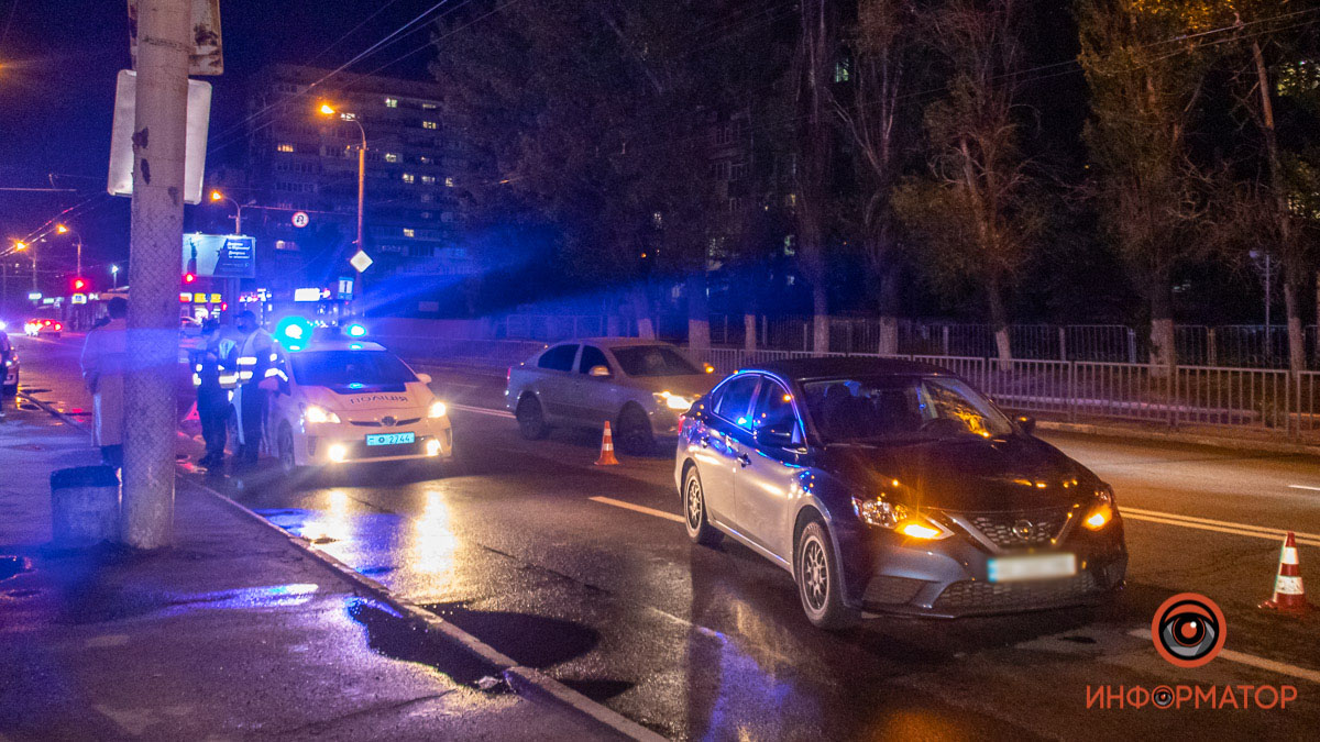  В Днепре парень бросился под колеса Nissan (ФОТО)  