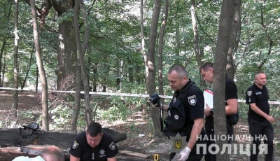 Столичні правоохоронці затримали киянина за вбивство сусідки