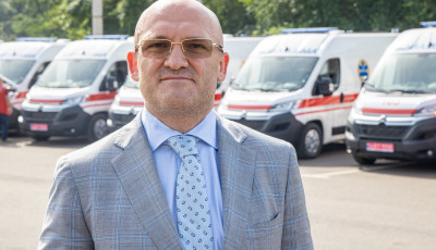 Криворізька станція екстреної медичної допомоги отримала нові автівки. Це 21 французький Citroen Jump