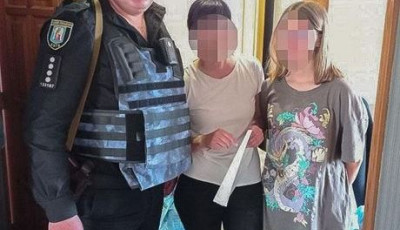У Києві поліцейські вилучили зброю у мешканця Троєщини, який вчиняв домашнє насильство