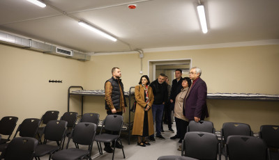 Микола Калашник оглянув новозбудоване укриття на території одного з навчальних закладів Вишгорода