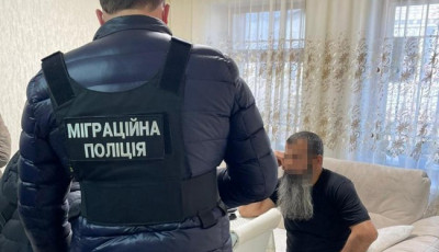 На Дніпропетровщині правоохоронці ліквідували канал незаконної легалізації іноземців в Україні