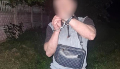 Через суперечку завдав ушкодження ножем: поліцейські Київщини повідомили про підозру киянину
