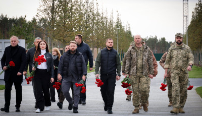 Микола Калашник у День Захисників та Захисниць України вшанував пам’ять полеглих Героїв