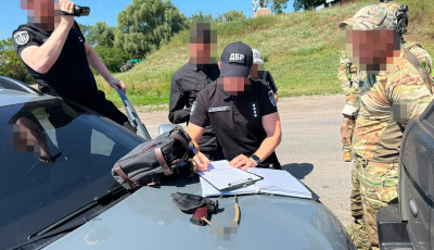 Хотів утекти зі служби за $3 тисячі: ДБР викрило прикордонника та його спільника