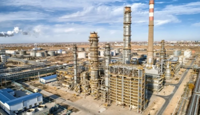 Reuters: Казахстан веде переговори про переробку російської нафти та постачання пального назад до РФ