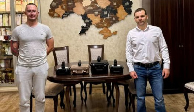 Гатненська громада поставила штурмовикам А4848 прилади нічного бачення та каліматори