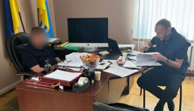 Посадовця Київщини підозрюють у заволодінні землею та розтраті бюджетних коштів