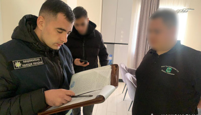 Заробляли на встановленні фіктивної групи інвалідності для незаконного виїзду за кордон