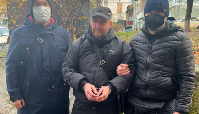 У Києві затримали шахрая, який за схемою «ваш родич в лікарні» ошукав пенсіонерів на ₴100 тис