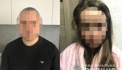 Столичні правоохоронці викрили зловмисників, які допомагали чоловікам призовного віку виїхати за кордон