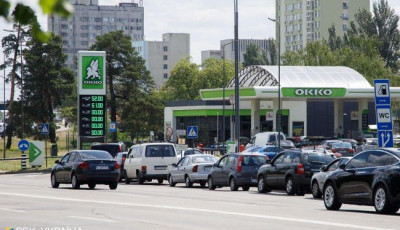 Искусственно завышали цены. В Киеве всего за месяц оштрафовали 33 АЗС