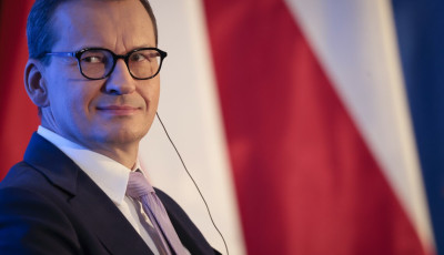 Експрем'єру Польщі довелося підтвердити свою особу через Вікіпедію на мітингу Трампа