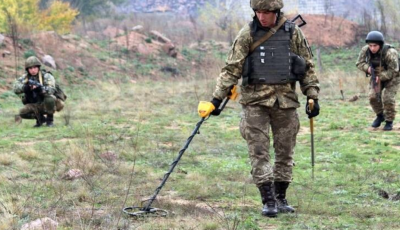 США підготують сотню команд саперів для розмінування територій в Україні