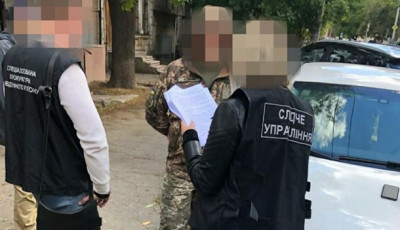 На Николаевщине задержали военного, устроившего масштабную продажу оружия