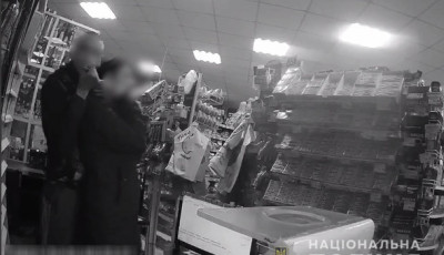 В Херсоне мужчина взял в заложники женщину-продавца