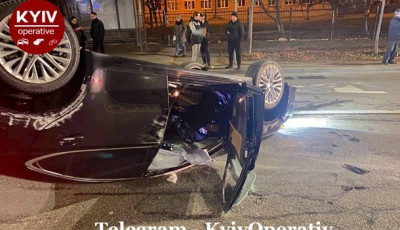 В Киеве убегавшего после драки мужчину сбило авто