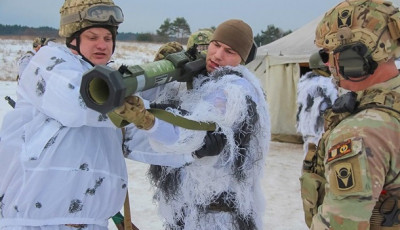 Резников заявил о проведении военных учений по всей Украине