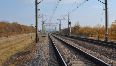 Поліція Херсонщини встановлює обставини загибелі 19-річного хлопця під колесами потяга