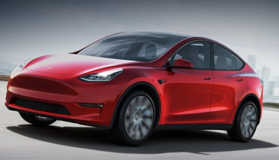 Tesla подвоює знижки на свої основні електромобілі в США