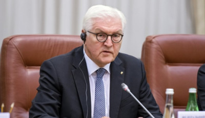 Коли Україна сяде за стіл переговорів із росією, вирішувати їй - Штайнмаєр