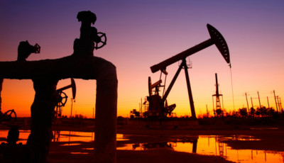 Нафта дешевшає на тлі зростання запасів у США