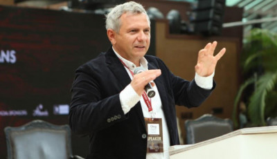 Партнери виділять Україні достатньо коштів, аби перекрити «діру в бюджеті» - Устенко