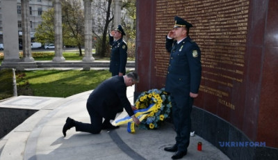 Українські дипломати вшанували пам'ять загиблих при звільненні Австрії від нацистів