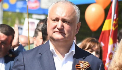 Экс-президент Молдовы Додон оштрафован за ношение георгиевской ленты