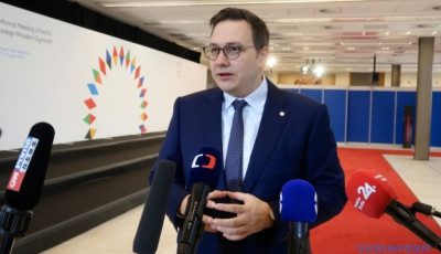 Глава МЗС Чехії у Брюсселі: Переконуватимемо зняти обмеження для України на використання зброї