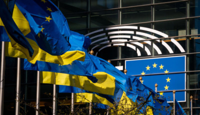 Європарламент закликає негайно зняти для України обмеження на удари західною зброєю по Росії