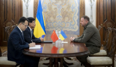 Глава ОП зустрівся з новим послом Китаю - говорили про двосторонній діалог на найвищому рівні