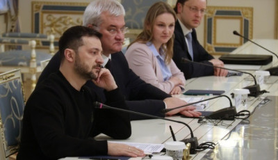 Зеленський - про заяву Трампа щодо членства України в НАТО: Не треба робити швидких висновків