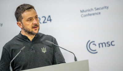 Україна не зніматиме з порядку денного своє членство в НАТО - Зеленський