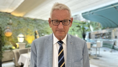 Україна може виробляти достатньо далекобійної зброї - експрем’єр Швеції
