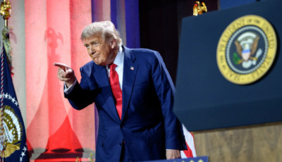 Трамп звинуватив Канаду у співпраці з Китаєм і дорікнув за Гренландію
