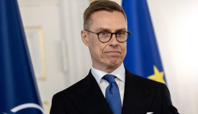 Президент Фінляндії після розмови з Зеленським закликав РФ піти на припинення вогню