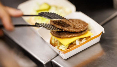 McDonald's змінює рецепти бургерів