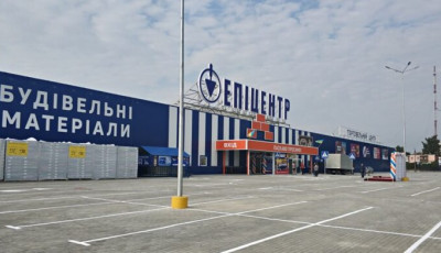 Програміст «Епіцентра» викрав з роботи понад 20 комп’ютерів, продав і програв гроші в онлайн-казино