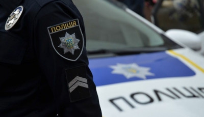 Патрульний, який видурював 700 доларів, отримав 200 годин громадських робіт
