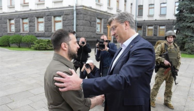 В Киев прибыли с визитом премьер Хорватии и глава МИД