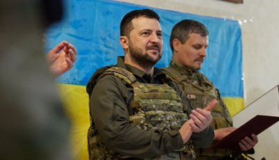 Зеленский приехал на передовую и вручил награды воинам, защищающим Харьковщину