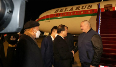 Лукашенко прибув з візитом у Китай на літаку виробництва США