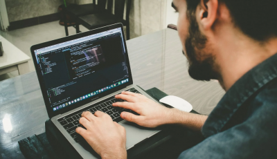 60% IT-фахівців зберегли заробіток попри блекаути, 2% втратили роботу – дослідження