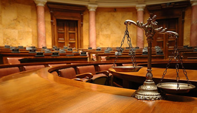 Столичні слідчі скерували до суду обвинувальний акт щодо групи осіб за розбійний напад