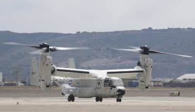 ВМФ США отримав перший конвертоплан CMV-22B