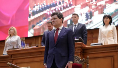 У Румунії склав присягу новообраний президент