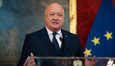 Канцлер Австрії проштовхує реформу системи надання притулку в ЄС