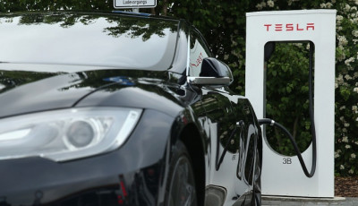 Tesla презентувала в США дешевші версії Model S і Model X з меншим запасом ходу