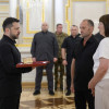 Зеленський нагородив українських воїнів і заявив про значний дефіцит ракет для ППО